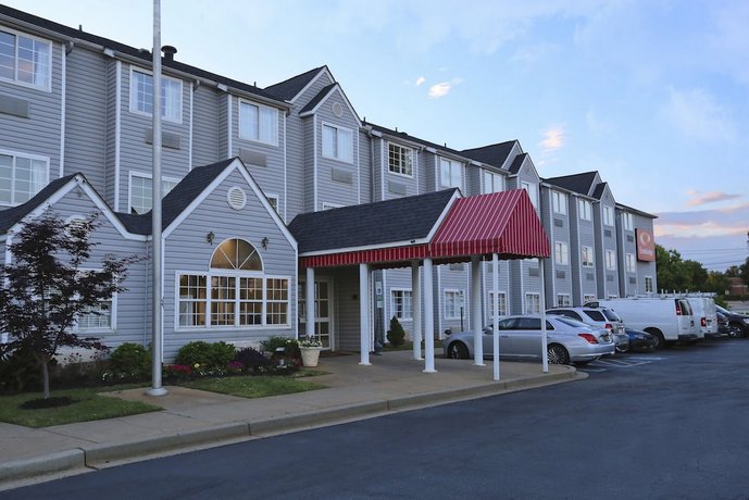 Econo Lodge Inn and Suites Greenville